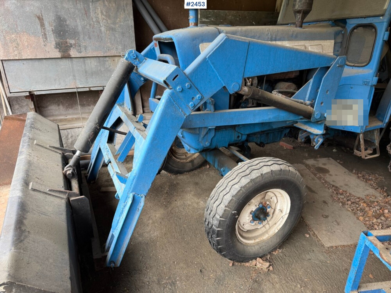 Трактор Ford Super Major 5000 with front loader Rep. object: снимка 12
