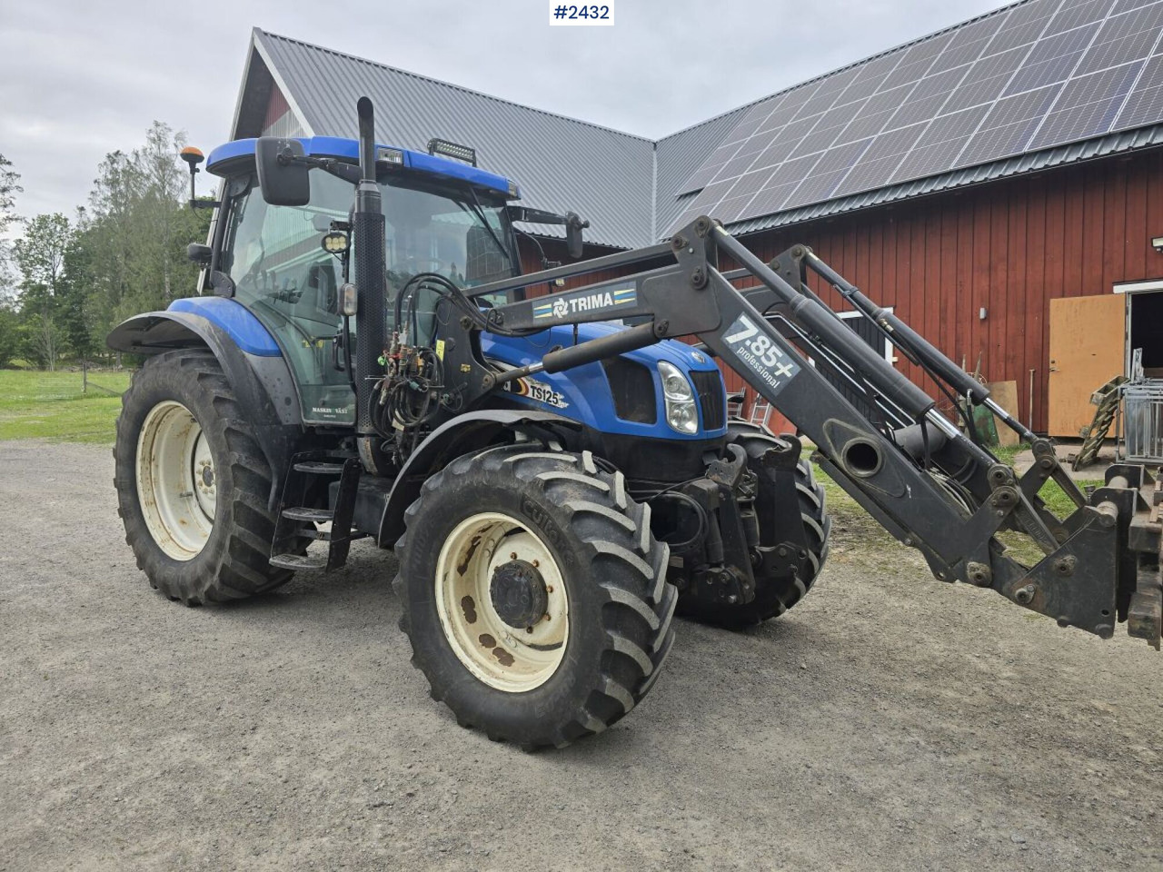 New Holland TS 125A med Frontlastare - Трактор: снимка 2 New Holland TS 125A med Frontlastare - Трактор: снимка 2