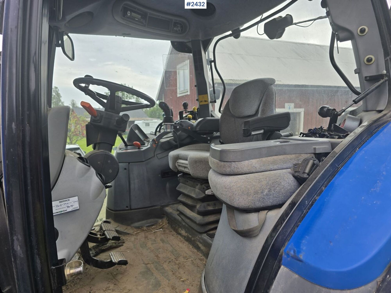 New Holland TS 125A med Frontlastare - Трактор: снимка 5 New Holland TS 125A med Frontlastare - Трактор: снимка 5