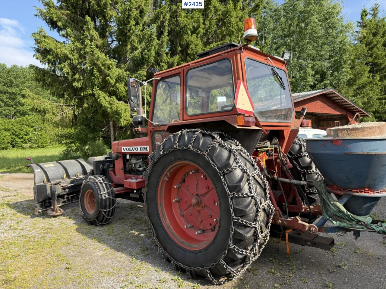 Tractor Volvo BM T 800 C - Трактор: снимка 3 Tractor Volvo BM T 800 C - Трактор: снимка 3