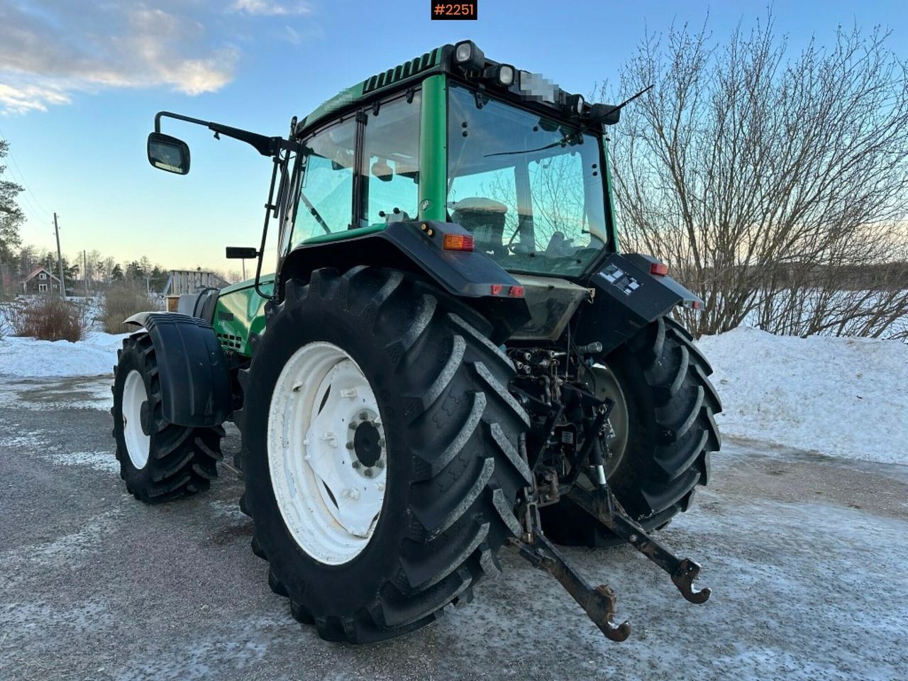 Valtra X110 waiststeering tractor with twintrac - Трактор: снимка 4 Valtra X110 waiststeering tractor with twintrac - Трактор: снимка 4