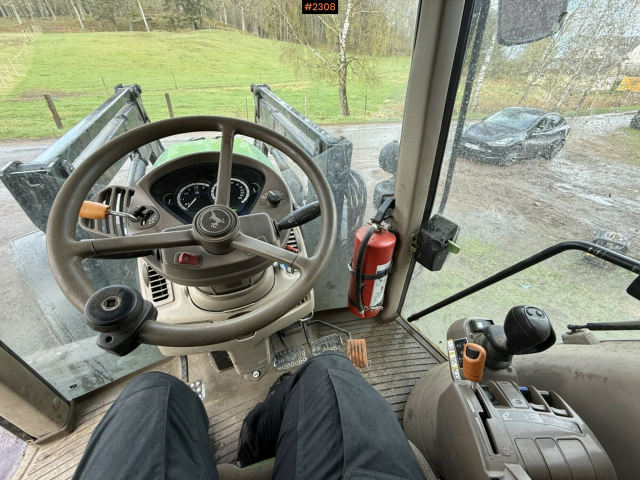 Трактор tractor John Deere 6930 Premium with front loader (see video): снимка 13