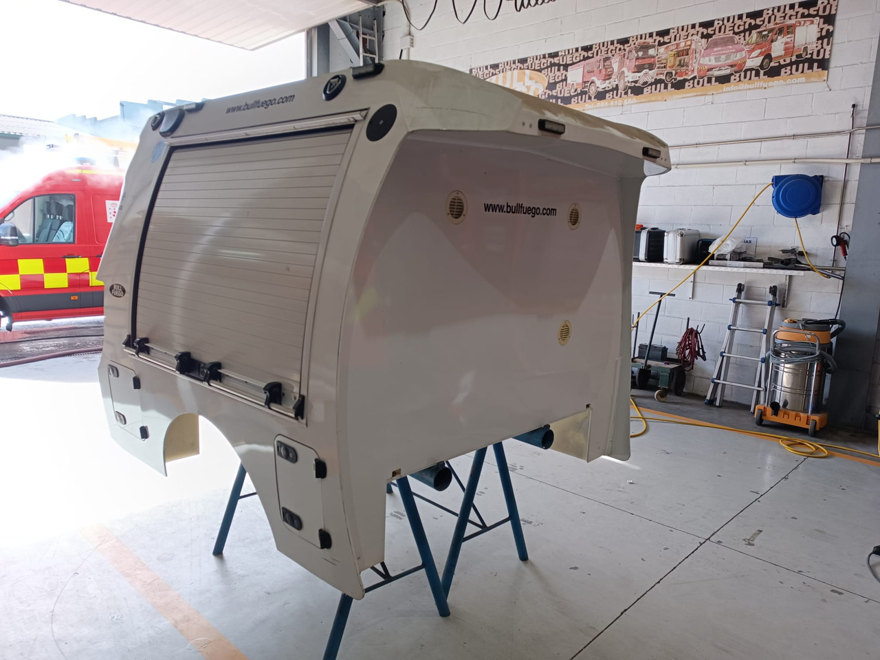 Ford Ranger Pick-up super cab - Каросерия - фургон: снимка 2 Ford Ranger Pick-up super cab - Каросерия - фургон: снимка 2