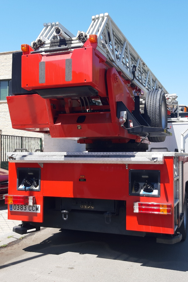 MERCEDES-BENZ 1528F MAGIRUS DLK 23-12 - Пожарна кола: снимка 2 MERCEDES-BENZ 1528F MAGIRUS DLK 23-12 - Пожарна кола: снимка 2