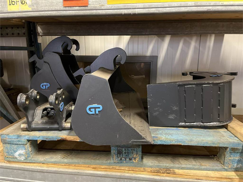 GP equipment Bakkenset CW05 JCB 16C - Кофа за багер за Строителна техника: снимка 1 GP equipment Bakkenset CW05 JCB 16C - Кофа за багер за Строителна техника: снимка 1