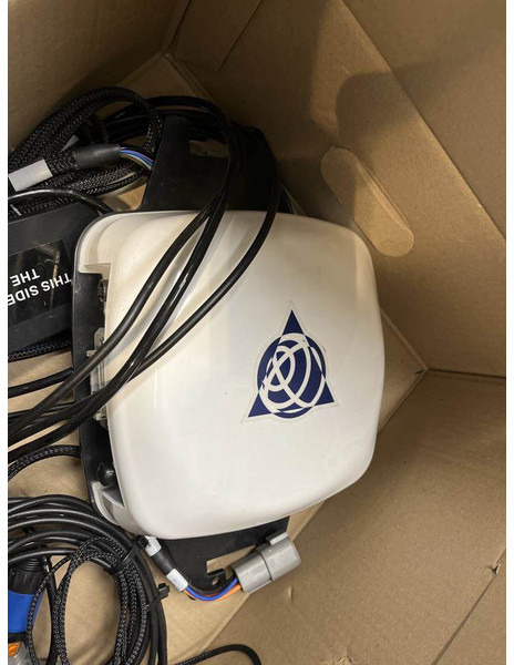 Trimble GFX 1060 GPS SET ACTIEPRIJS - Навигационна система за Селскостопанска техника: снимка 2 Trimble GFX 1060 GPS SET ACTIEPRIJS - Навигационна система за Селскостопанска техника: снимка 2