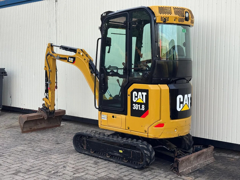 Caterpillar 301.8 NextGen - Мини багер: снимка 3 Caterpillar 301.8 NextGen - Мини багер: снимка 3
