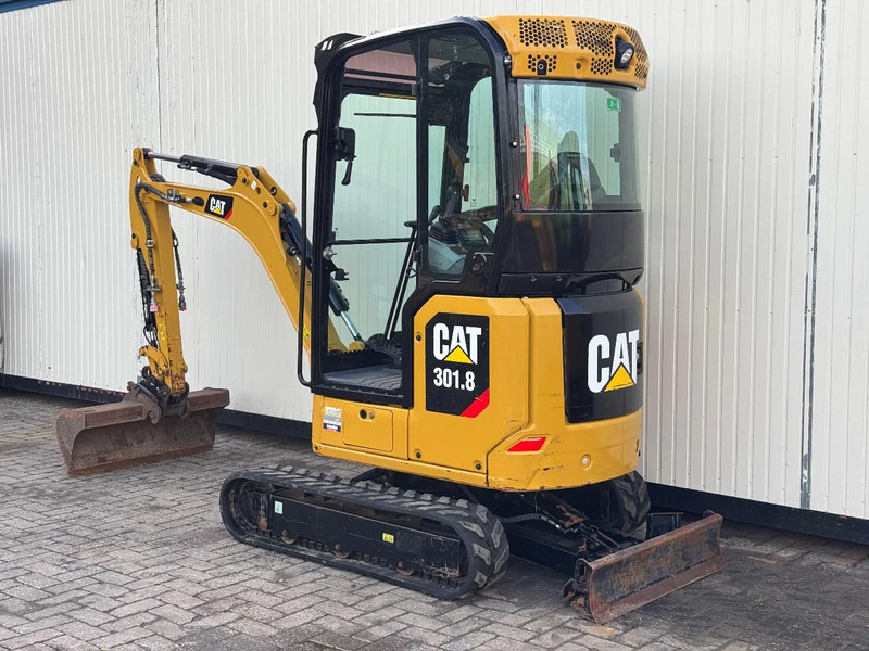 Caterpillar 301.8 NextGen - Мини багер: снимка 3 Caterpillar 301.8 NextGen - Мини багер: снимка 3