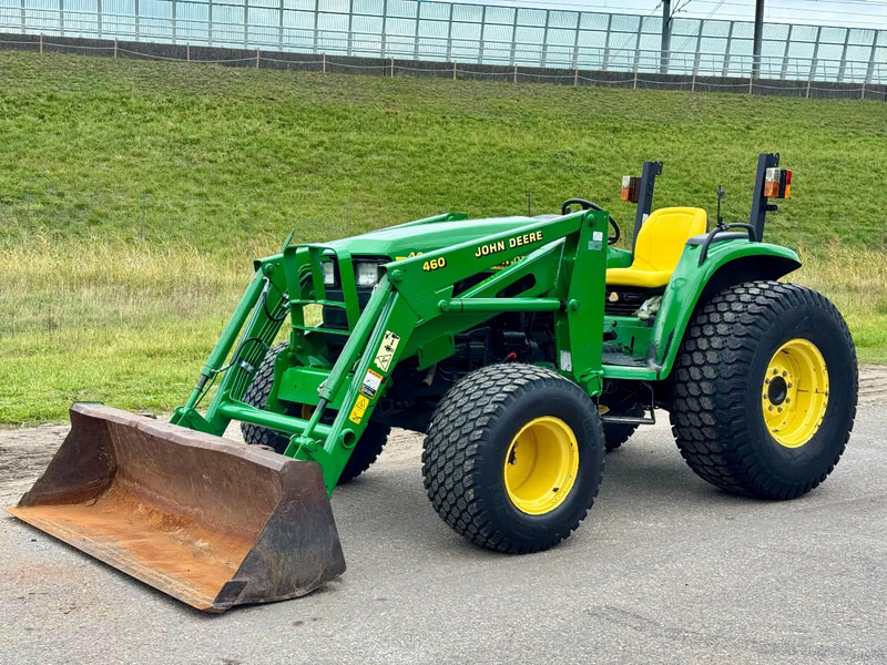 John Deere 4600 compact met voorlader 4X4 hydrostaat GEEN BTW 4600 - Трактор: снимка 4 John Deere 4600 compact met voorlader 4X4 hydrostaat GEEN BTW 4600 - Трактор: снимка 4