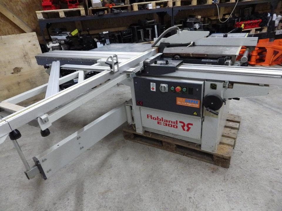 2 x Formatkreissäge mit Vorritzer Altendorf F90 und ROBLAND E300 - Дървообработваща машина: снимка 2 2 x Formatkreissäge mit Vorritzer Altendorf F90 und ROBLAND E300 - Дървообработваща машина: снимка 2