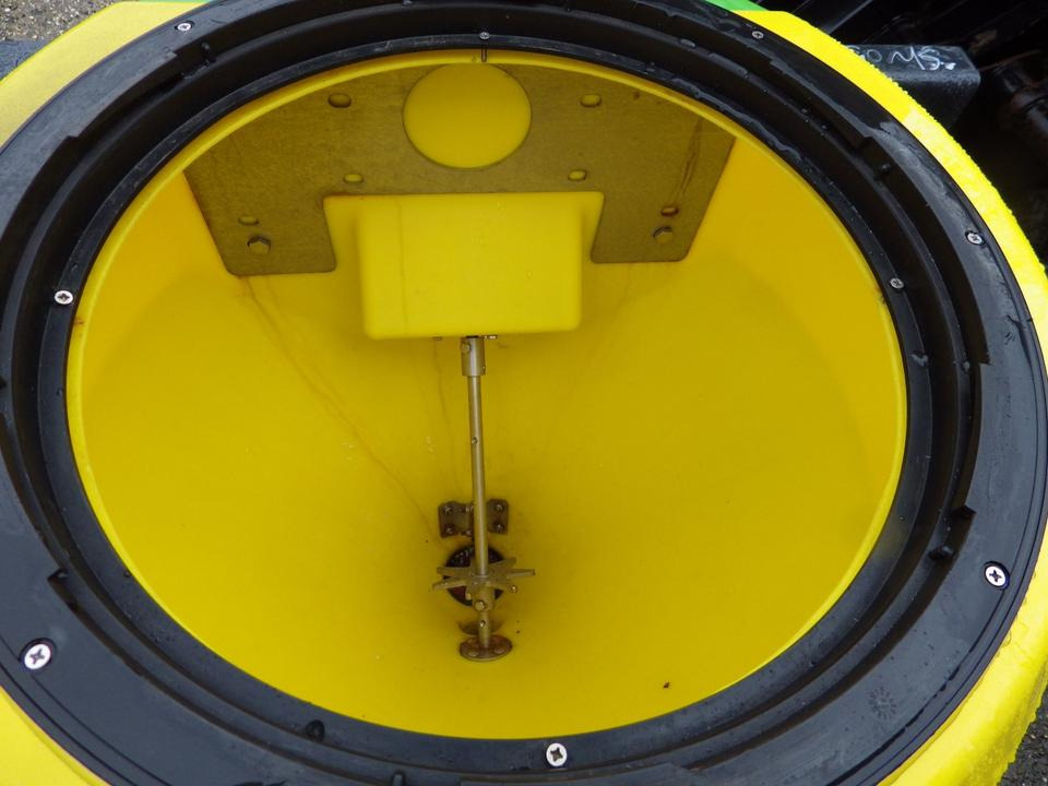 ADLER Salzstreuer STE120 elektrischer Streuer ohne Steuerung - Машина за разпръскване на сол/ Пясък: снимка 5 ADLER Salzstreuer STE120 elektrischer Streuer ohne Steuerung - Машина за разпръскване на сол/ Пясък: снимка 5