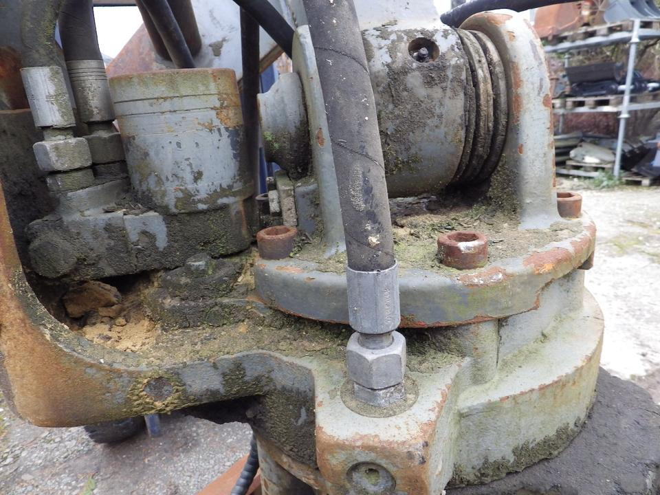 Liebherr GM8 GM10 Greifer 600 mm SB mit SW48 Adapter - Грайферна кофа за Строителна техника: снимка 2 Liebherr GM8 GM10 Greifer 600 mm SB mit SW48 Adapter - Грайферна кофа за Строителна техника: снимка 2