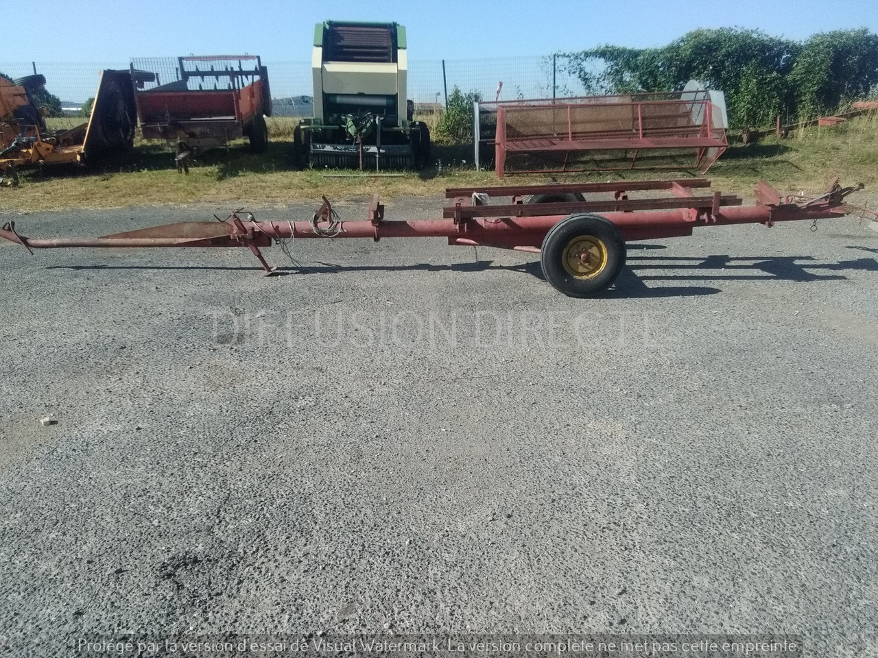 MASSEY FERGUSON CHARIOT DE COUPE 450 - Количка за хедер: снимка 3 MASSEY FERGUSON CHARIOT DE COUPE 450 - Количка за хедер: снимка 3