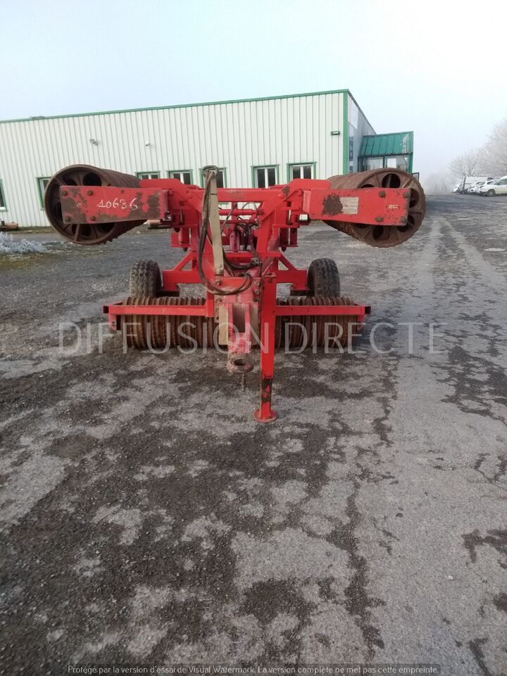QUIVOGNE ROULEAU CAMBRIDGE R 630 - Селскостопански валяк: снимка 4 QUIVOGNE ROULEAU CAMBRIDGE R 630 - Селскостопански валяк: снимка 4