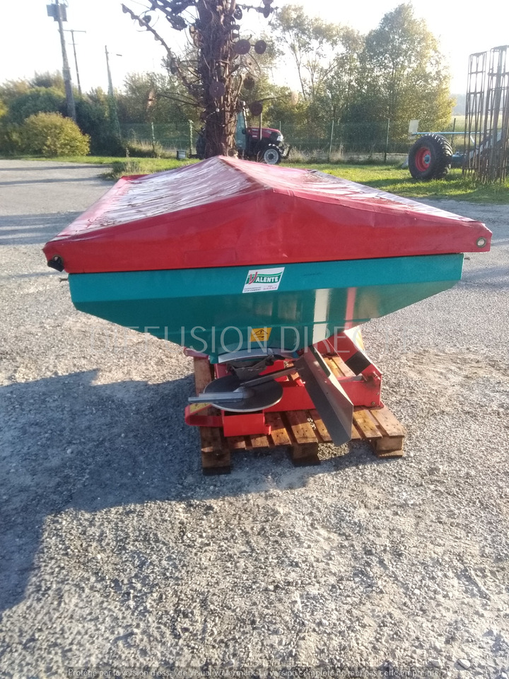 SULKY DISTRIBUTEUR D'ENGRAIS DPX PRIMA - Тороразпръсквачка: снимка 2 SULKY DISTRIBUTEUR D'ENGRAIS DPX PRIMA - Тороразпръсквачка: снимка 2