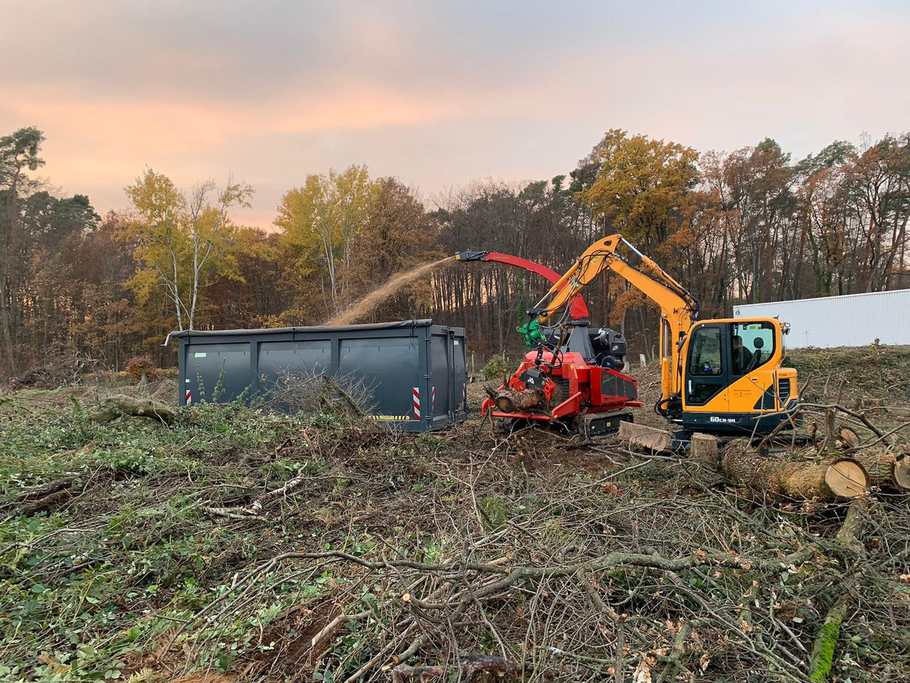 UFKES 942 Chipper - Дробилка за дървесина: снимка 2 UFKES 942 Chipper - Дробилка за дървесина: снимка 2