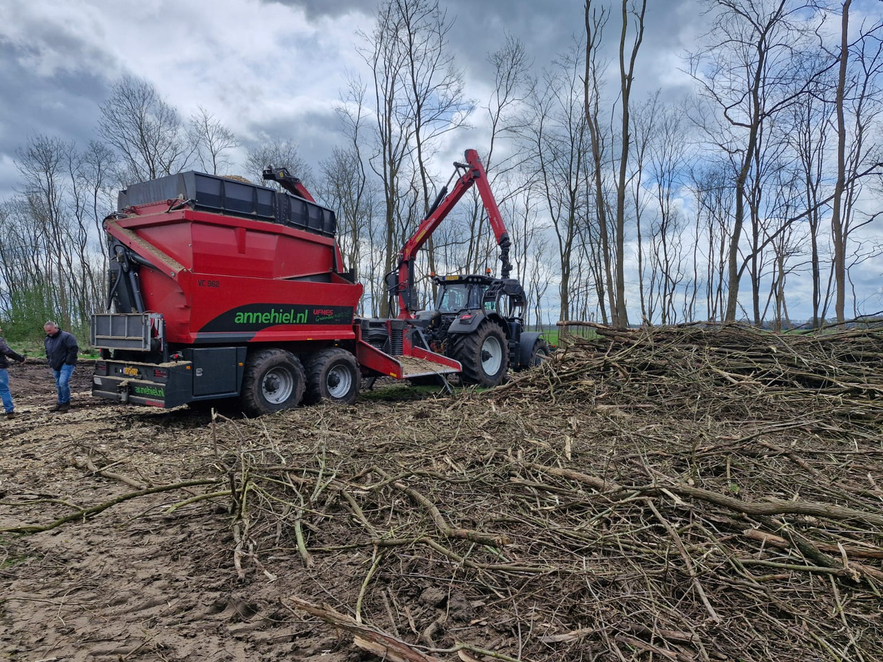 UFKES Greentec 962 Tracked Chipper - Дробилка за дървесина: снимка 2 UFKES Greentec 962 Tracked Chipper - Дробилка за дървесина: снимка 2