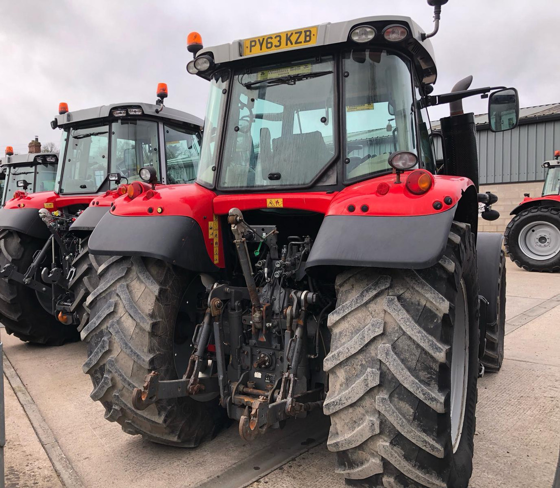 2014 MF 7614 with Quicke Loader - Трактор: снимка 3 2014 MF 7614 with Quicke Loader - Трактор: снимка 3