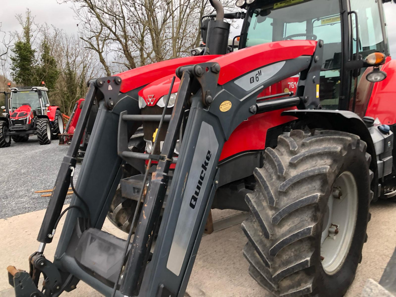 2014 MF 7614 with Quicke Loader - Трактор: снимка 2 2014 MF 7614 with Quicke Loader - Трактор: снимка 2