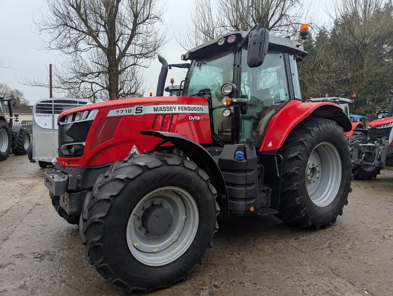 2022 MF 7718S, 1730 Hours, excellent - Трактор: снимка 2 2022 MF 7718S, 1730 Hours, excellent - Трактор: снимка 2