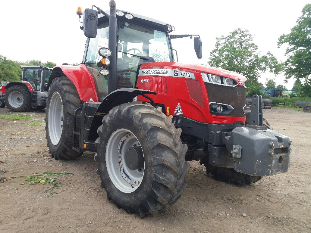 2022 MF 7718S, Only 1735 Hours - Трактор: снимка 1 2022 MF 7718S, Only 1735 Hours - Трактор: снимка 1