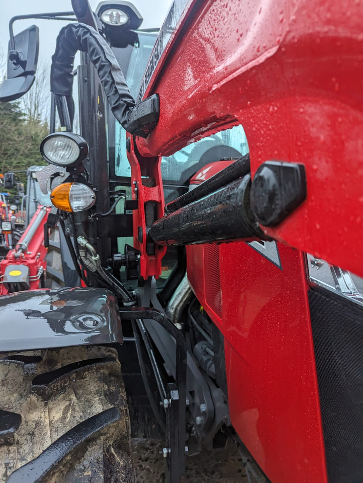 2022 Massey Ferguson 5712M c/w Loader, As New - Трактор: снимка 5 2022 Massey Ferguson 5712M c/w Loader, As New - Трактор: снимка 5