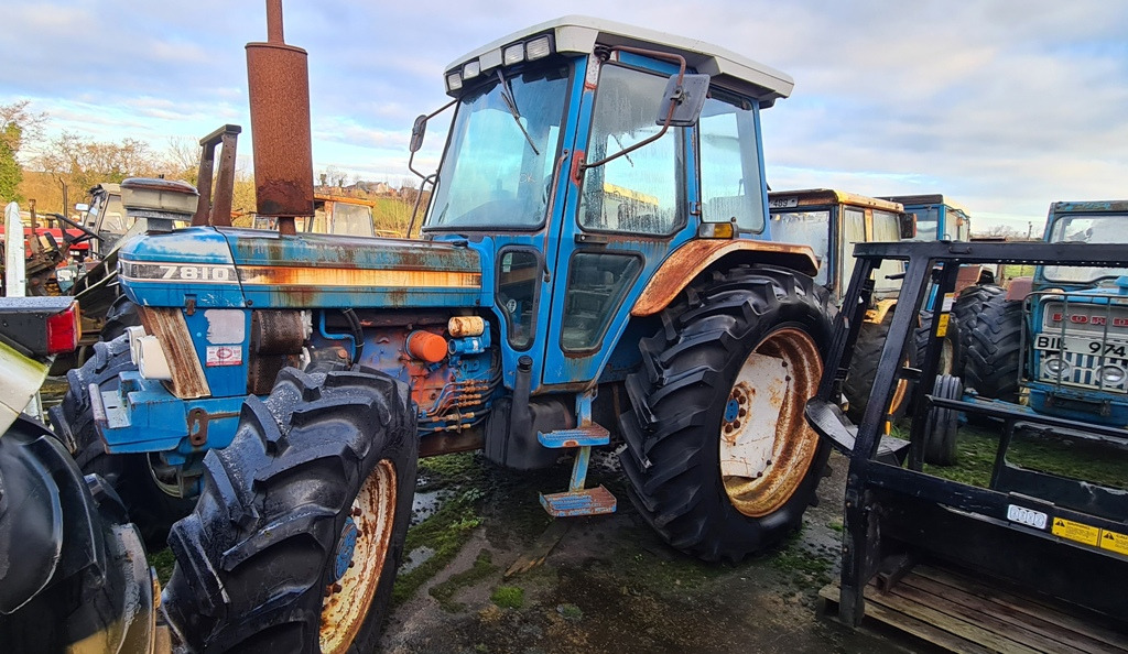Ford 7810 4×4 Tractor - Трактор: снимка 1 Ford 7810 4×4 Tractor - Трактор: снимка 1