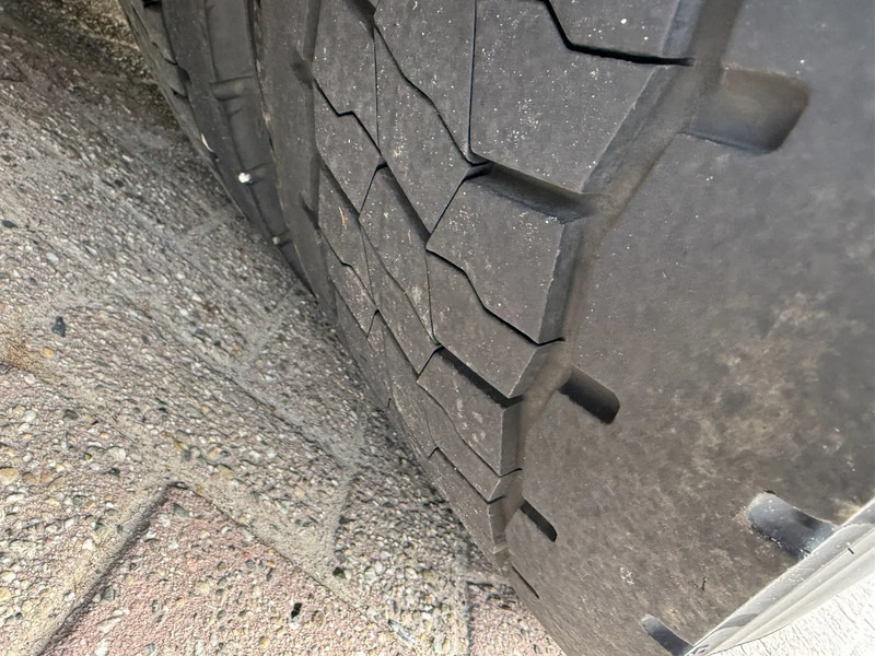 Влекач Scania R560 V8 Manual-Retarder-6x2 TOP NL TRUCK: снимка 20 Влекач Scania R560 V8 Manual-Retarder-6x2 TOP NL TRUCK: снимка 20