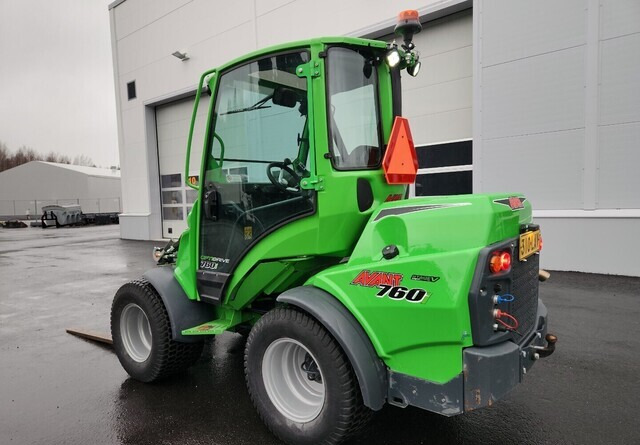 Avant 760i - Компактен товарач: снимка 3 Avant 760i - Компактен товарач: снимка 3