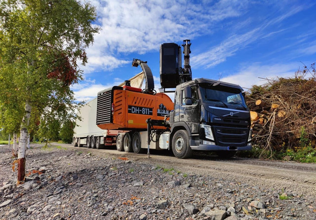 Doppstadt DH811 mobiilihakkuri - Дробилка за дървесина: снимка 1 Doppstadt DH811 mobiilihakkuri - Дробилка за дървесина: снимка 1