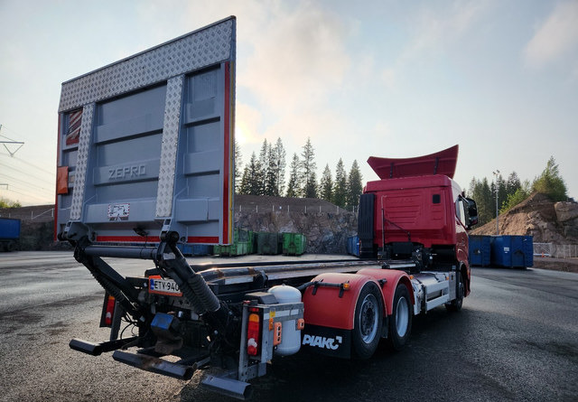 Iveco S-Way 6x2 LNG - Шаси кабина: снимка 4 Iveco S-Way 6x2 LNG - Шаси кабина: снимка 4