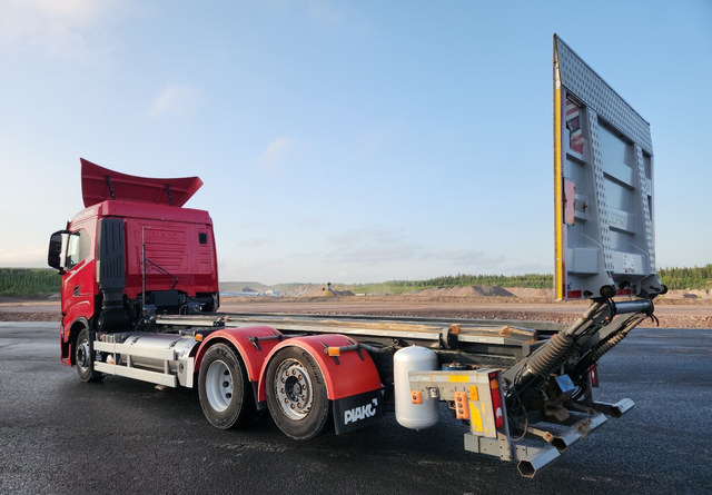 Iveco S-Way 6x2 LNG - Шаси кабина: снимка 3 Iveco S-Way 6x2 LNG - Шаси кабина: снимка 3