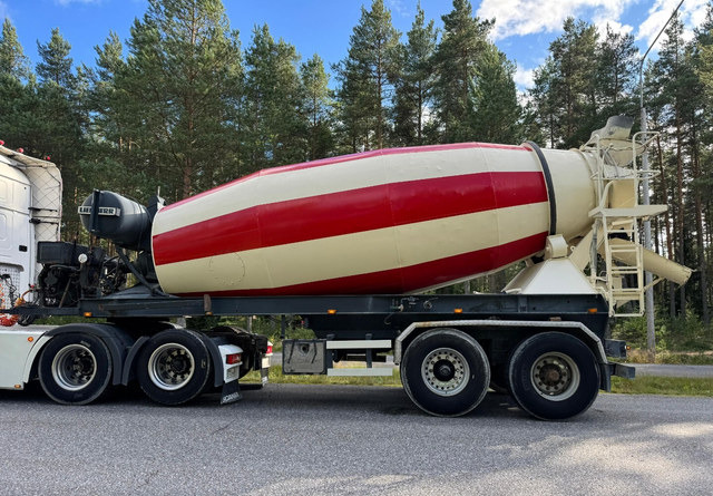 Liebherr12m3 - Полуремарке бетон миксер: снимка 1 Liebherr12m3 - Полуремарке бетон миксер: снимка 1