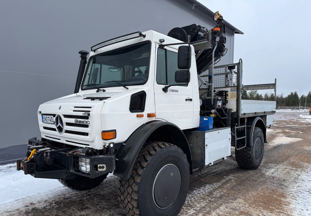 Mercedes-BenzUnimog U5000 + Hiab 099 E-4 - Бордови камион, Камион с кран: снимка 1 Mercedes-BenzUnimog U5000 + Hiab 099 E-4 - Бордови камион, Камион с кран: снимка 1