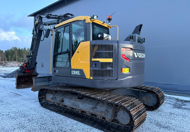VolvoECR145EL + Rototilt - Верижен багер: снимка 2 VolvoECR145EL + Rototilt - Верижен багер: снимка 2