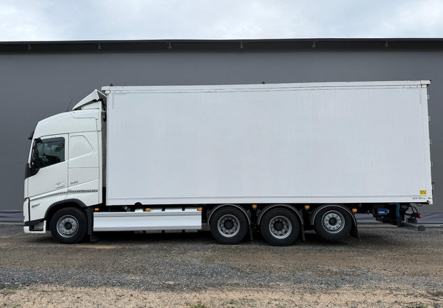 VolvoFH 540 8x4 66m3 - Камион фургон: снимка 3 VolvoFH 540 8x4 66m3 - Камион фургон: снимка 3