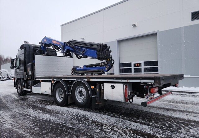 VolvoFM 420 6x2 - Бордови камион, Камион с кран: снимка 4 VolvoFM 420 6x2 - Бордови камион, Камион с кран: снимка 4