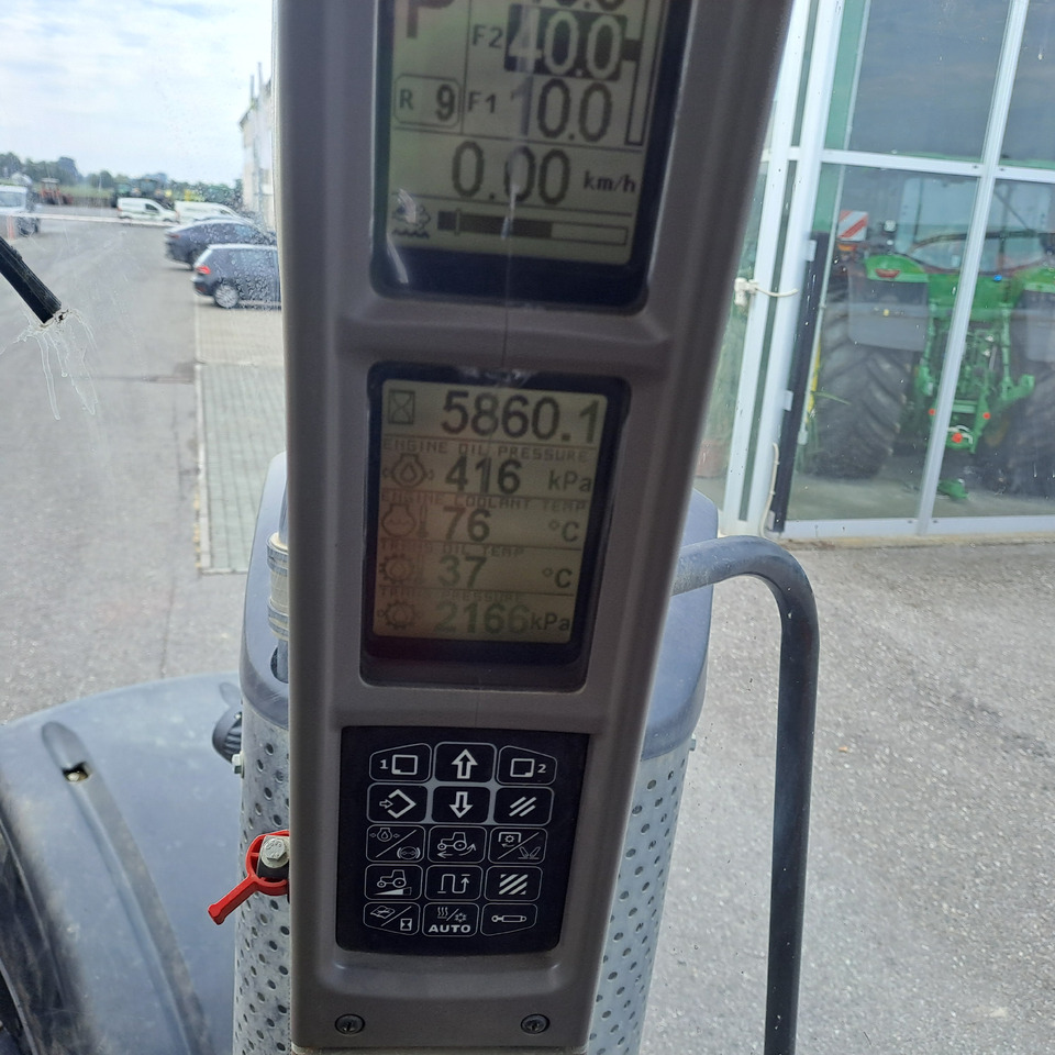 Трактор CASE IH 380 MAGNUM CVX: снимка 13