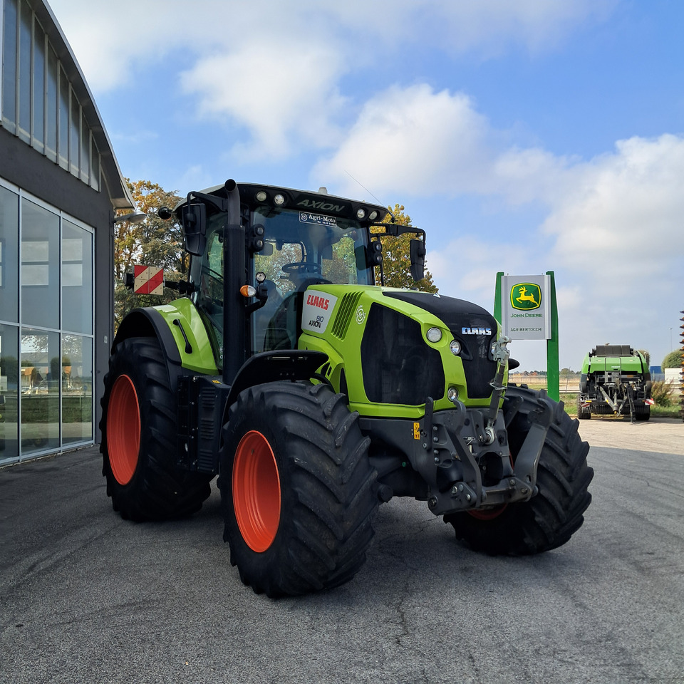 CLAAS AXION 810 - Трактор: снимка 5 CLAAS AXION 810 - Трактор: снимка 5