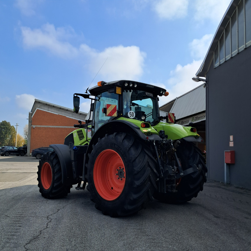 CLAAS AXION 810 - Трактор: снимка 2 CLAAS AXION 810 - Трактор: снимка 2