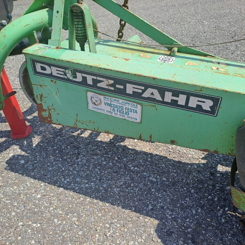 FALCIATRICE DEUTZ-FAHR KM 24 - Косачка: снимка 3 FALCIATRICE DEUTZ-FAHR KM 24 - Косачка: снимка 3