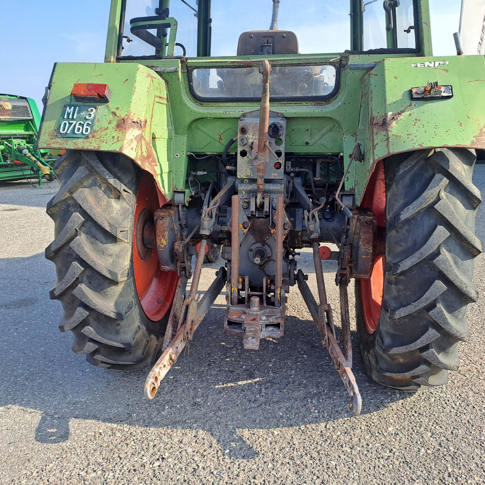 FENDT 303 LS FARMER - Трактор: снимка 5 FENDT 303 LS FARMER - Трактор: снимка 5