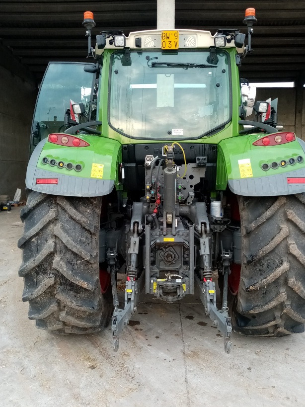 FENDT 320 VARIO - Трактор: снимка 3 FENDT 320 VARIO - Трактор: снимка 3