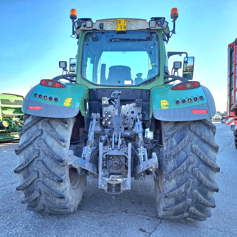 FENDT 720 VARIO PROFI - Трактор: снимка 4 FENDT 720 VARIO PROFI - Трактор: снимка 4