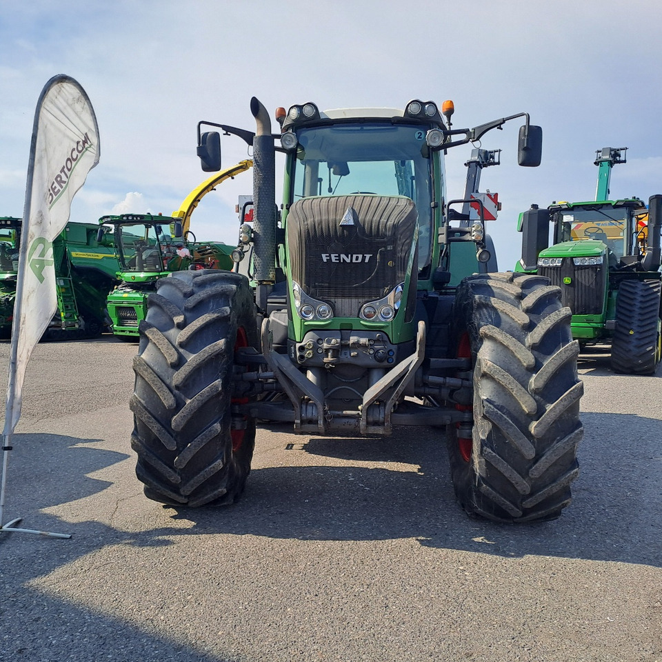 FENDT 936 VARIO - Трактор: снимка 2 FENDT 936 VARIO - Трактор: снимка 2