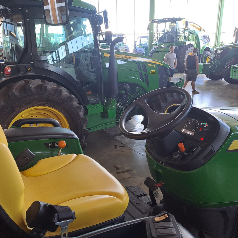 JOHN DEERE 3038E COMPATTO - Трактор: снимка 4 JOHN DEERE 3038E COMPATTO - Трактор: снимка 4