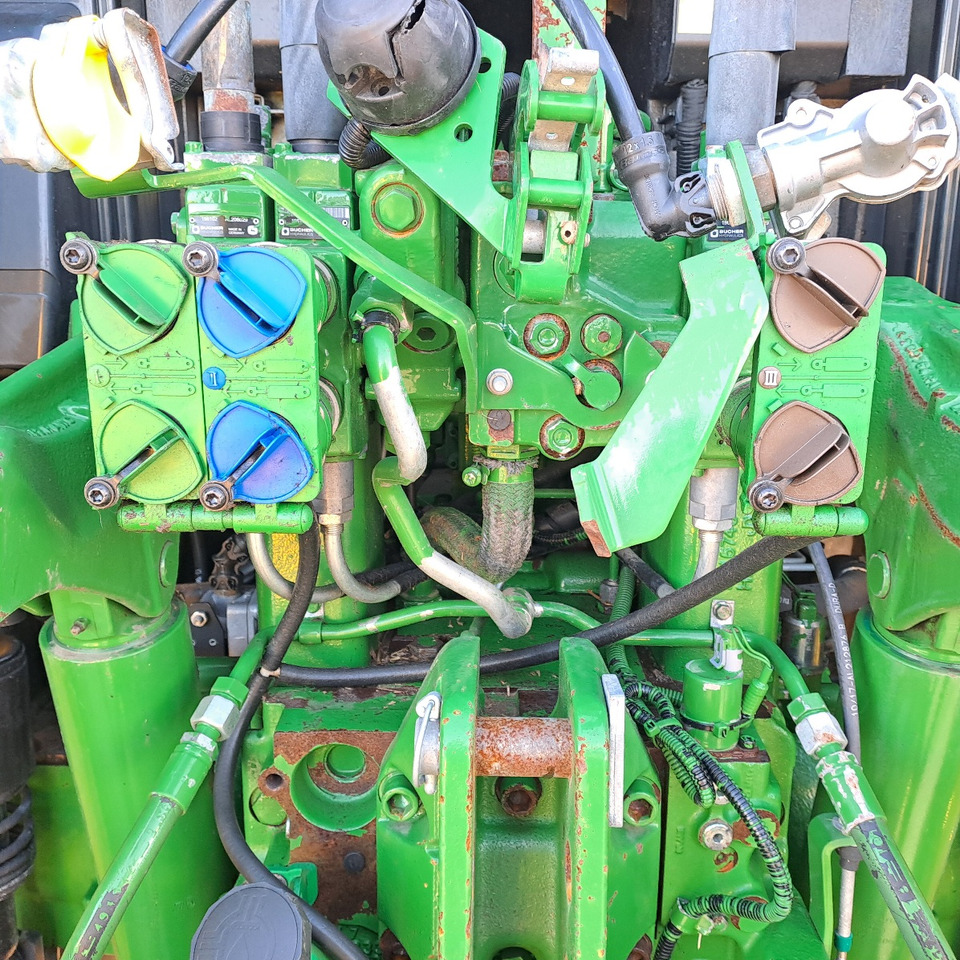 JOHN DEERE 6120 m - Трактор: снимка 5 JOHN DEERE 6120 m - Трактор: снимка 5