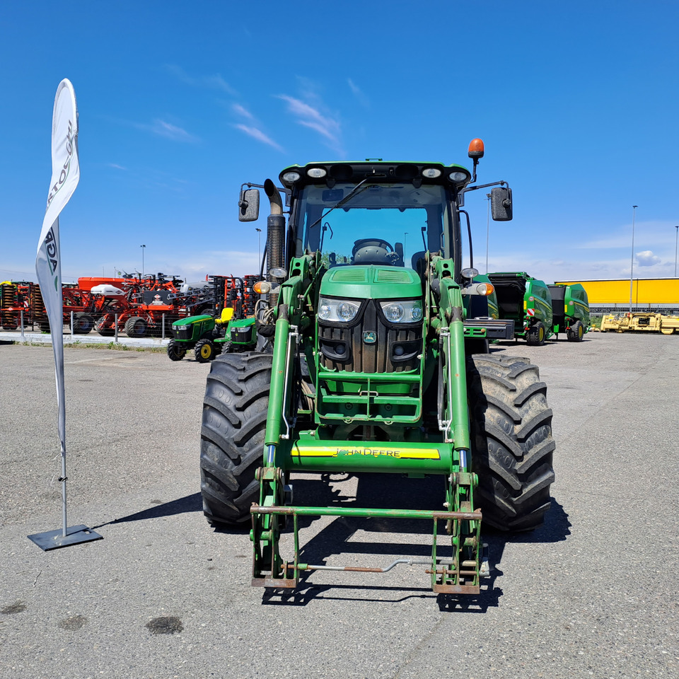 JOHN DEERE 6125R - Трактор: снимка 3 JOHN DEERE 6125R - Трактор: снимка 3