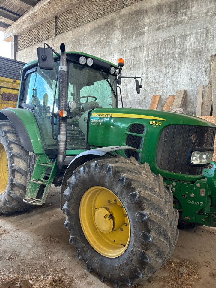 JOHN DEERE 6830 - Трактор: снимка 2 JOHN DEERE 6830 - Трактор: снимка 2