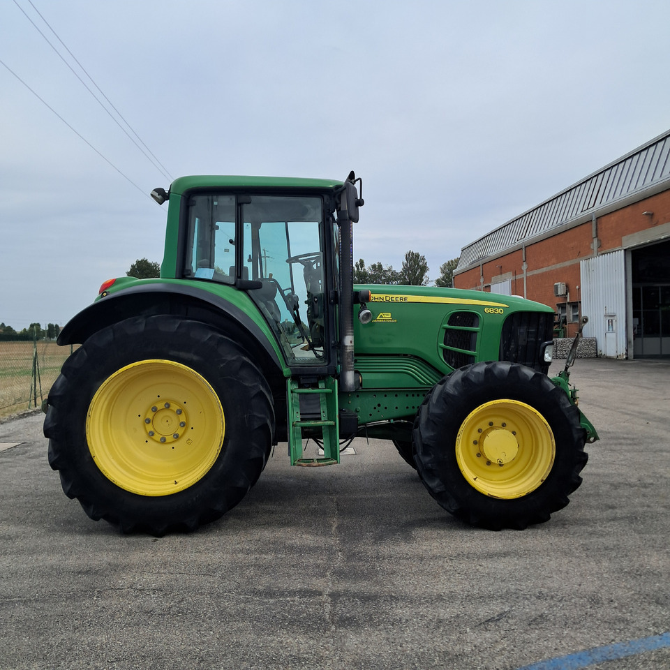 JOHN DEERE 6830 Premium - Трактор: снимка 5 JOHN DEERE 6830 Premium - Трактор: снимка 5